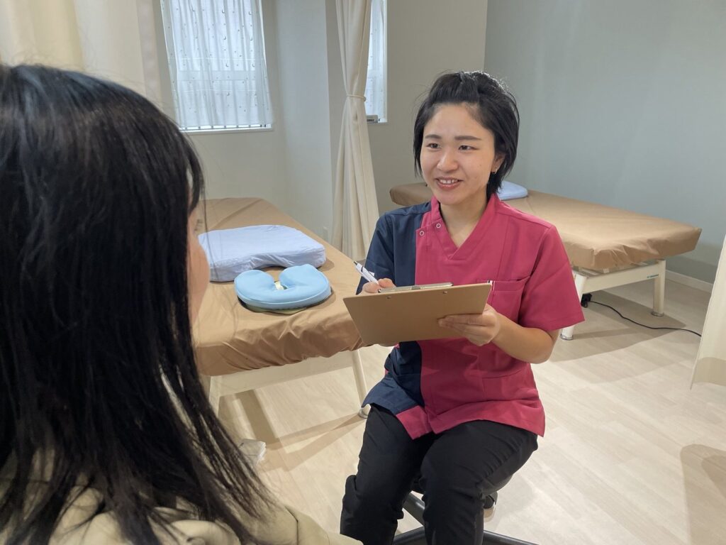 問診の時間。お話を伺っているところ